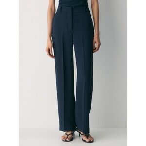 NWT Aritzia Babaton Agency Pants Ressential Admiral Navy 6 Short